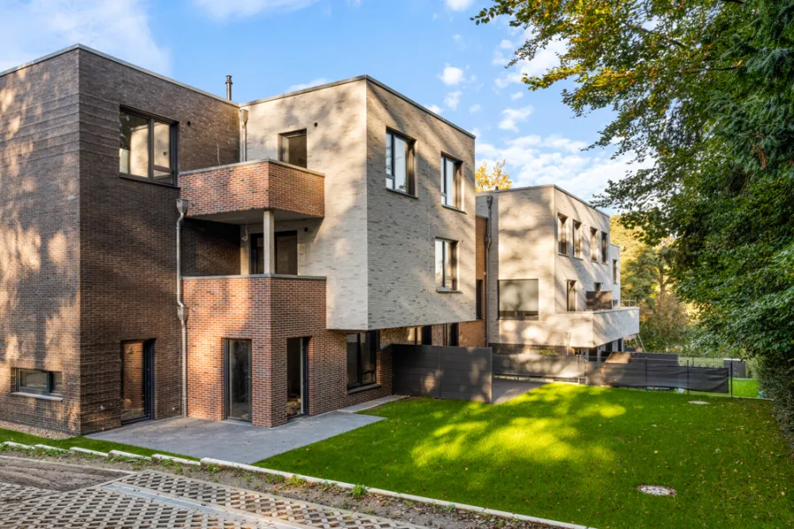 Objektansicht - Haus kaufen in Hamburg - Björnson 72: tolle Neubaustadthäuser in Blankenese!