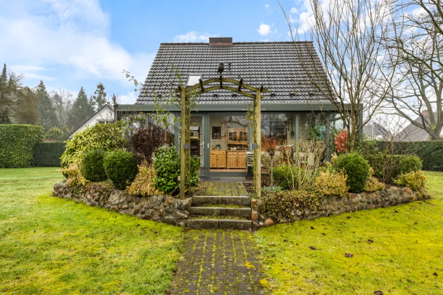 Objektansicht - Haus kaufen in Quickborn - Gepflegtes Einfamilienhaus in Quickborner Heide!