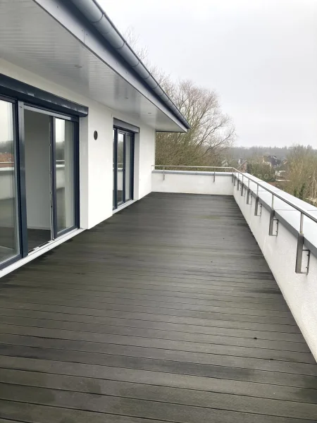 große Dachterrasse - Wohnung mieten in Schwentinental - Geräumige Penthousewohnung mit großer Dachterrasse