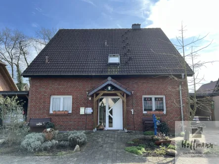Frontansicht - Haus kaufen in Bad Rothenfelde - Zweifamilienhaus in Bad Rothenfelde