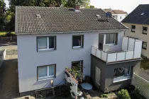 großer Balkon im OG