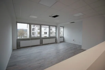 Büro mit Küche - Büro/Praxis mieten in München - STOCK | Gebäudekomplex | Fitnesstudion und Kindergarten im Haus