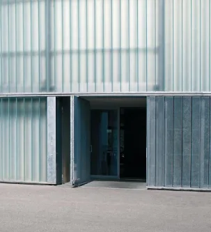 Außenansicht Halle - Büro/Praxis mieten in Ismaning - STOCK | Galerieflächen | Werkstatt | Dachterrasse