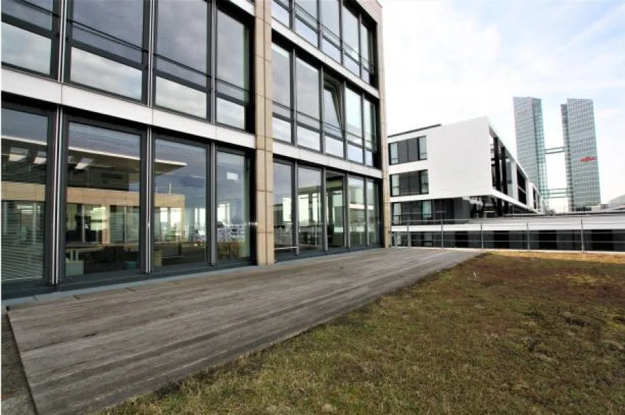 Dachterrasse - Büro/Praxis mieten in München - STOCK - Alpenblick | helle Büroräume | repräsentativer Eingangsbereich
