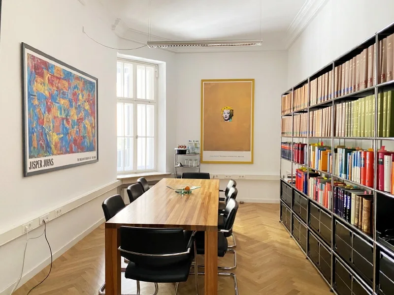 Besprechungszimmer - Büro/Praxis mieten in München - STOCK - Zentrales Schmuckstück mit Flair