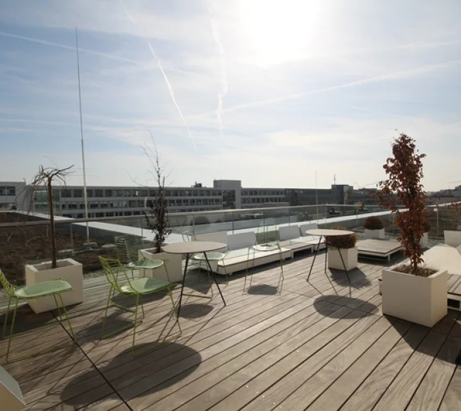 Terrasse - Büro/Praxis mieten in München - STOCK - begrünter Innenhof | Dachterrasse | Büro