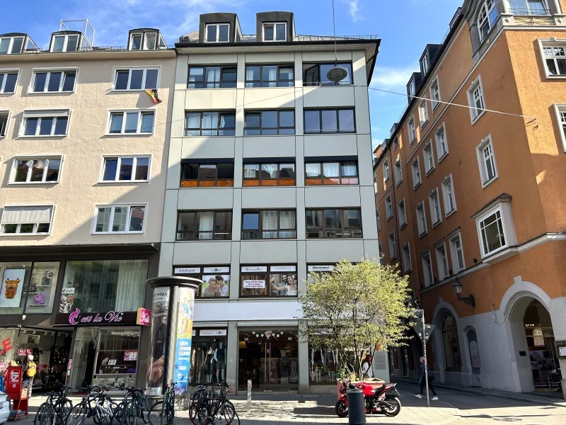 Fassade - Büro/Praxis mieten in München - STOCK -  helle Räume | zentral | Isartor