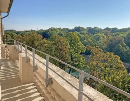 Balkon - Büro/Praxis mieten in München - STOCK - Terrasse über der Isar | Altbau | Parkettboden