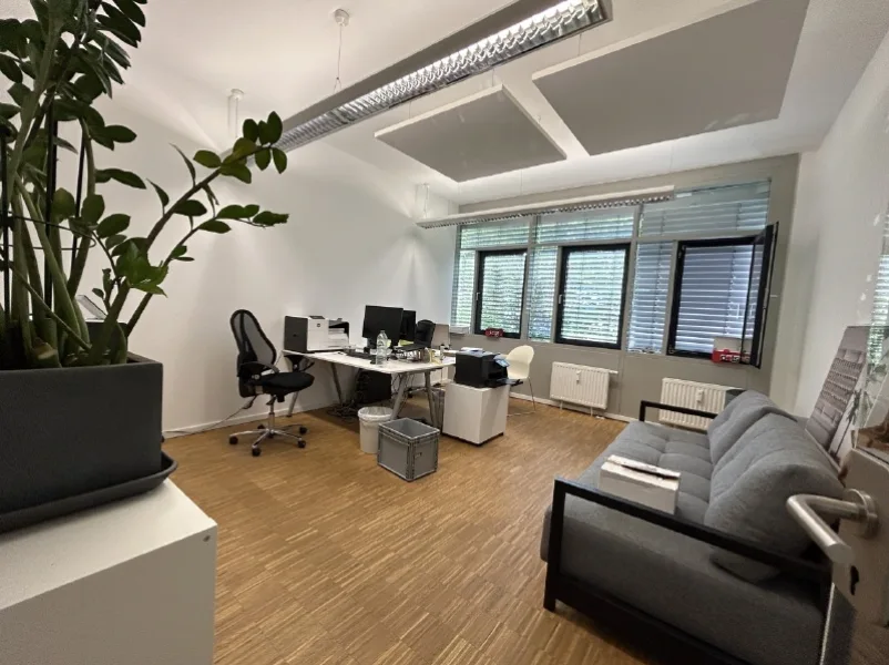 Einzelbüro_ - Büro/Praxis mieten in Aschheim - STOCK - Modern | Gewerbegebiet | gute Anlieferung