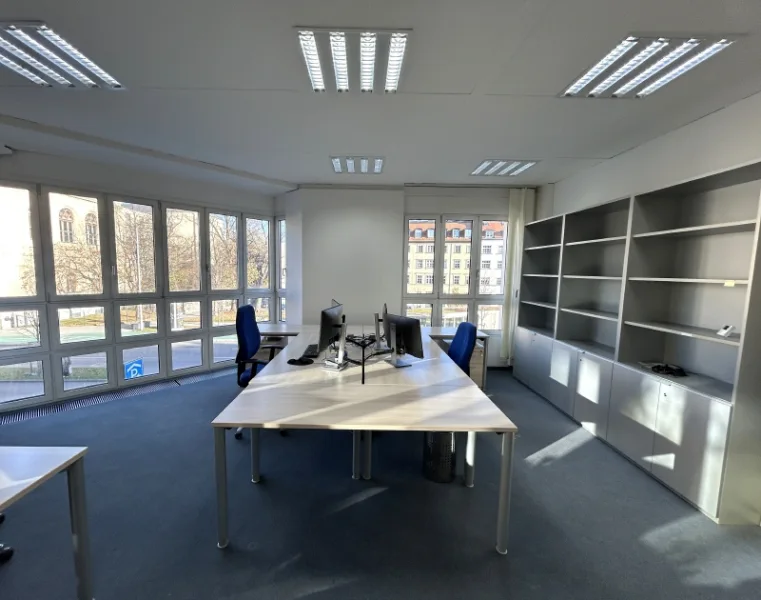 Bürobeispiel - Büro/Praxis mieten in München - STOCK - repräsentatives Foyer | helle Büroräumlichkeiten | Blick auf die Maximilianstraße