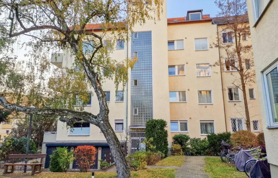 Hausansicht - Wohnung kaufen in Berlin - HELLE DACHGESCHOSS-WOHNUNG NAHE BRIXPLATZ UND PARK RUHWALD