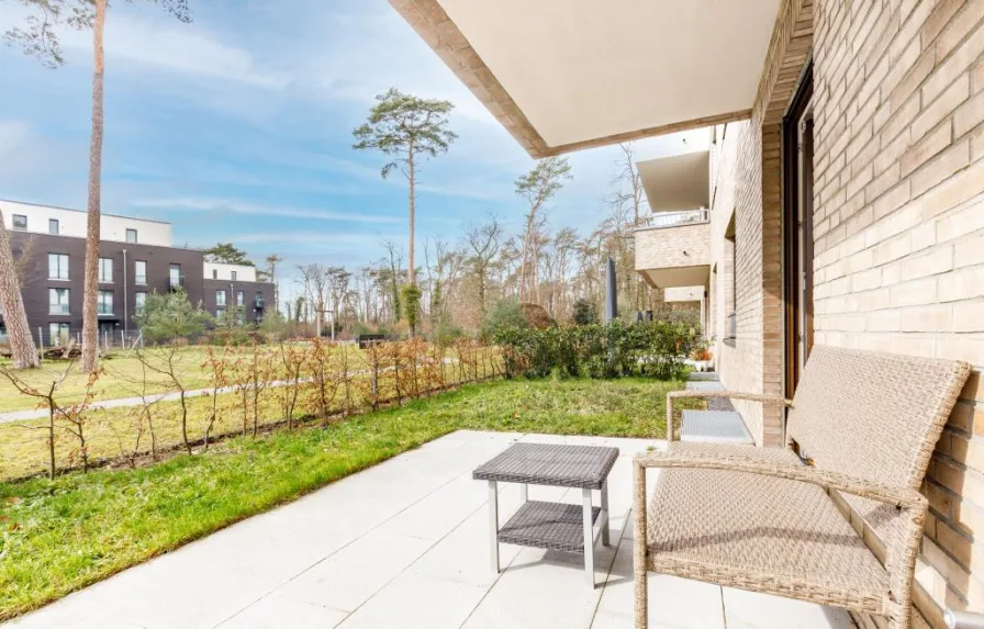 Terrasse und Gartenanteil - Wohnung kaufen in Berlin - EXKLUSIVE GARTEN-WOHNUNG IN TOPLAGE VON DAHLEM