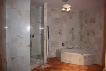 Badezimmer EG