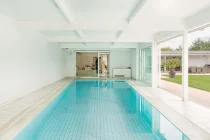 Schwimmbad wird mit einer 55 m² Solaranlage beheizt