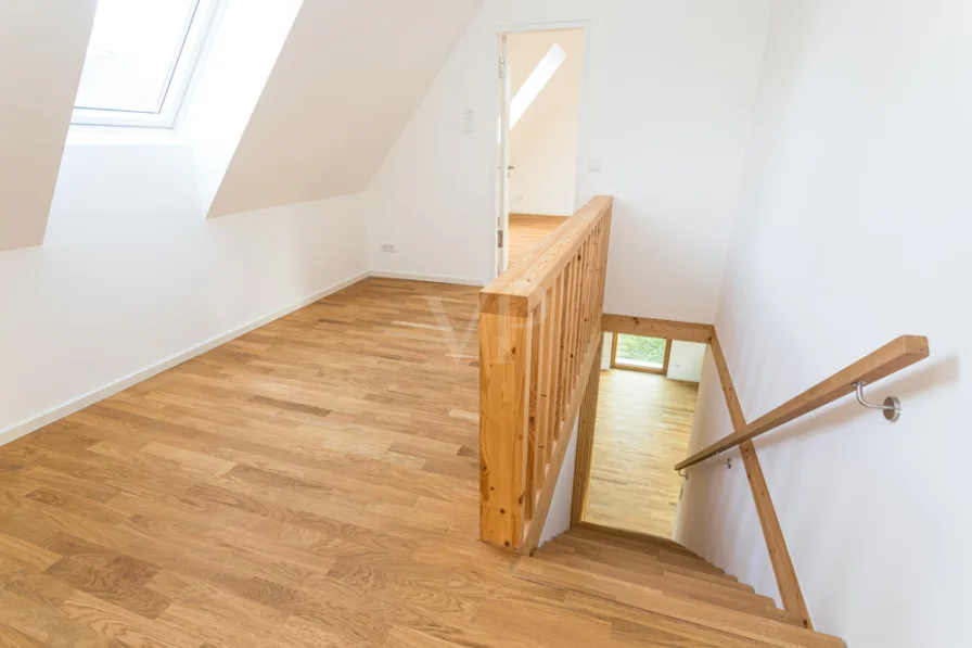 Schöne Galerie mit perfektem Platz für Homeoffice