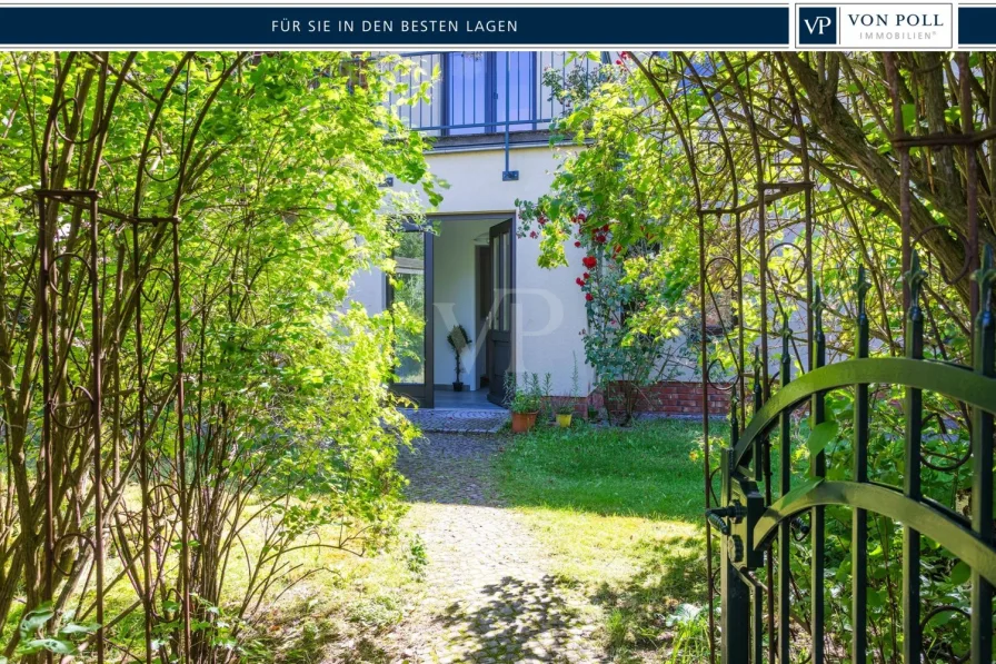 Titelbild - Haus kaufen in Falkensee - Idyllisches Familienanwesen mit großem, romantischen Garten