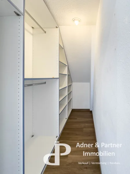 Begehbarer Kleiderschrank