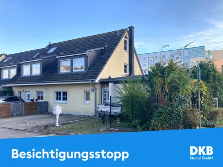 Nordöstliche Ansicht_Besichtigungsstopp - Haus kaufen in Rostock - Bezugsfreies Familiendomizil unweit der Ostsee