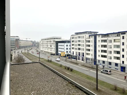 Balkonausblick - Wohnung kaufen in Rostock / KTV - Kapitalanlage im Zentrum von Rostock