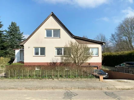 Vorderseite des Hauses - Haus kaufen in Frauenmark - Die perfekte Oase für Ihr Familienglück