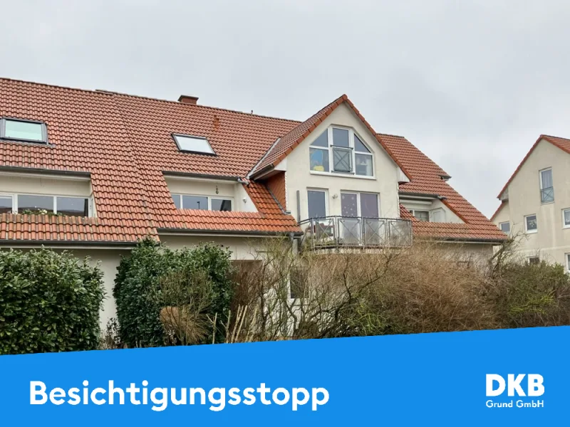 Hausansicht Straßenseite - Wohnung kaufen in Waren (Müritz) - Attraktive Terrassenwohnung nahe des Stadthafens