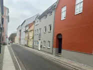 seitliche Hausansicht Straßenseite