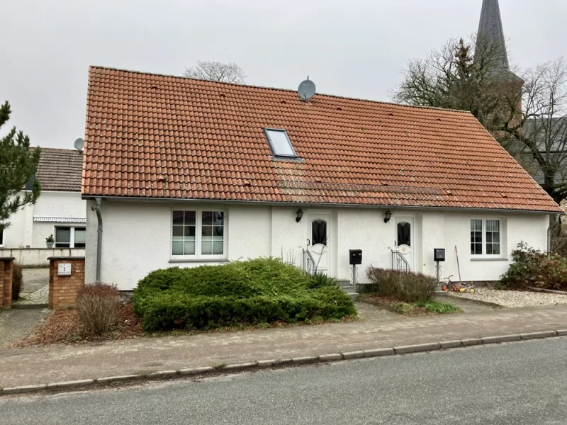 Hausansicht Straßenseite - Haus kaufen in Neverin - Ihr Mehrfamilienhauspaket zur Altersvorsorge