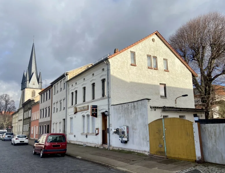 Straßenansicht - Haus kaufen in Mühlhausen - Vielseitiges Stadthaus mit Potenzial