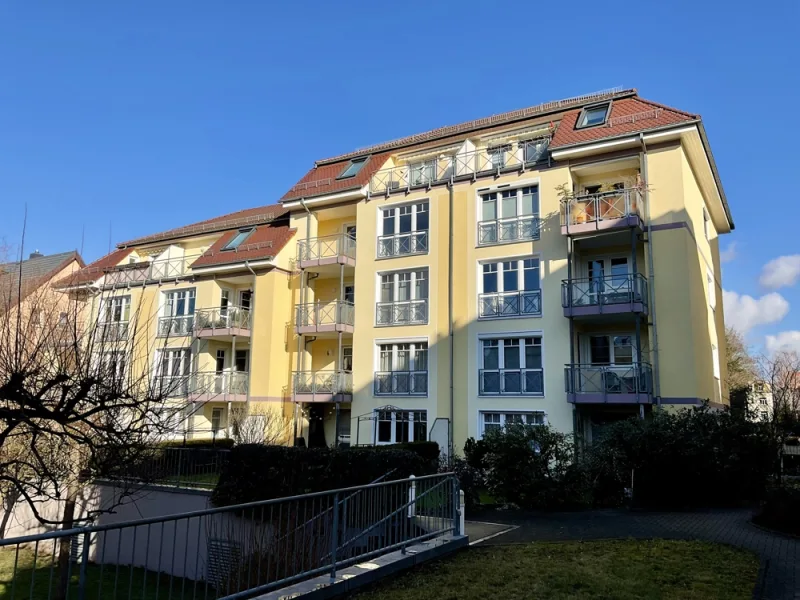 Hausansicht - Wohnung kaufen in Gera - Das Warten hat sich gelohnt - Wohnung in bester Lage