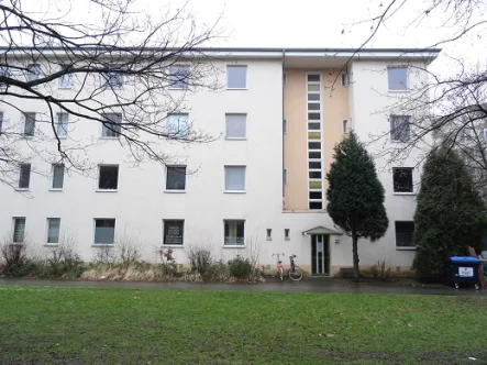Hausansicht - Wohnung mieten in Hamburg - Hohenfelde: attraktives 1-Zimmer-Apartment nahe U-Bahn-Lübecker Straße