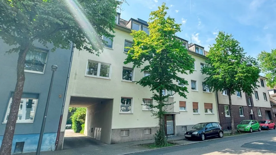 Außenansicht - Haus kaufen in Essen / Altenessen-Süd - Voll vermietetes Mehrfamilienhaus in Altenessen-Süd – Solide Mieter und langfristige Rendite