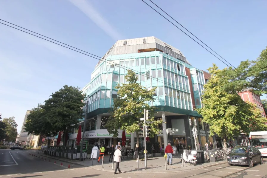  - Büro/Praxis mieten in Neuss - Neusser Innenstadt: Helle und renovierte Büroetage mit Aufzug
