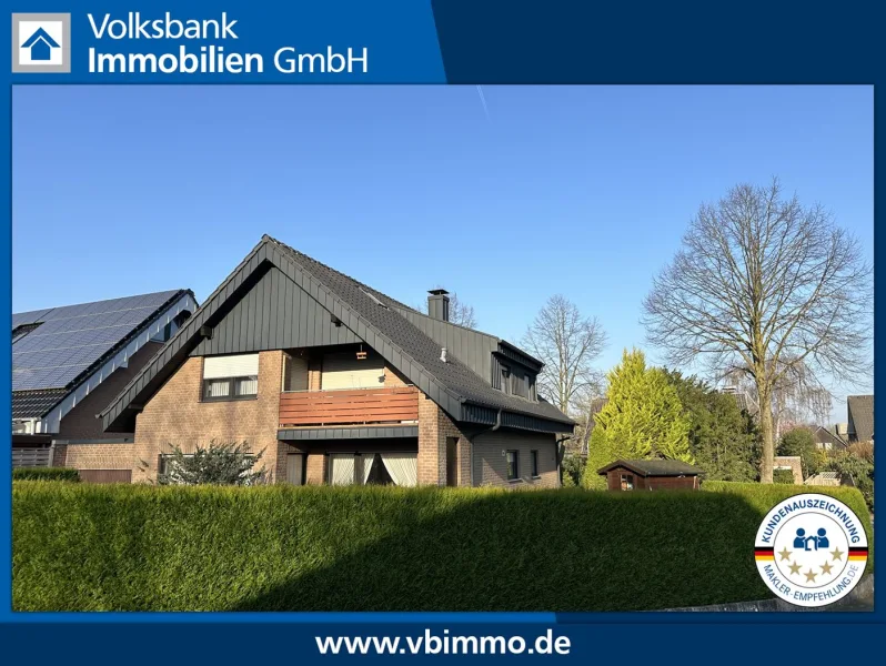Außenansicht - Haus kaufen in Schwalmtal - Freistehendes Zweifamilienhaus in schöner Wohnlage in Schwalmtal-Waldniel