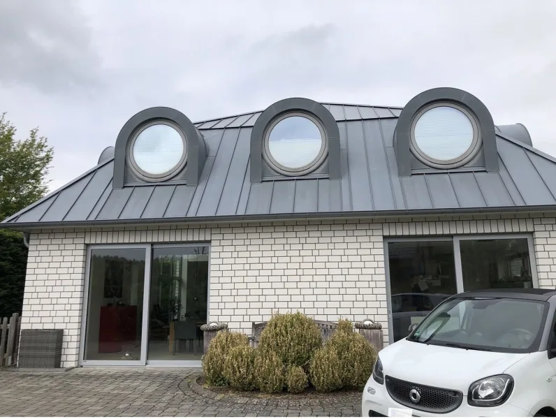 Titelbild - Haus kaufen in Brüggen - Zwangsversteigerung freistehendes Einfamilienhaus mit PKW-Garage, ohne Keller