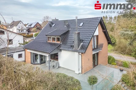 Drohnenaufnahme mit Logo - Haus kaufen in Stolberg - Einfach ein schönes Haus!