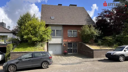 Titelbild - Haus kaufen in Alsdorf - DuffesheideFreistehendes Einfamilienhaus mit großem Garten und unverbaubarem Fernblick