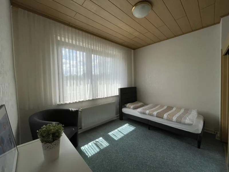 Schlafzimmer 2