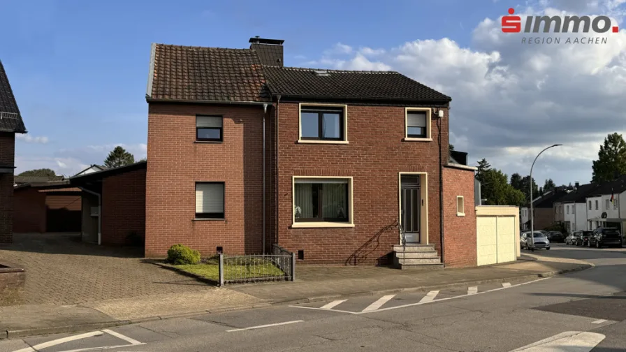 Titelbild - Haus kaufen in Würselen - Die Alternative zur EigentumswohnungKleines, gemütliches  Einfamilienhaus mit Garage