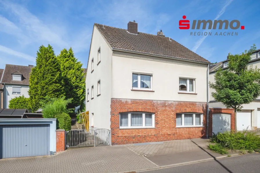 Straßenseite - Haus kaufen in Stolberg - Attraktives Wohnhaus mit vielfältigem Nutzungspotential in guter Ortslage