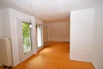 Zimmer OG mit Balkon