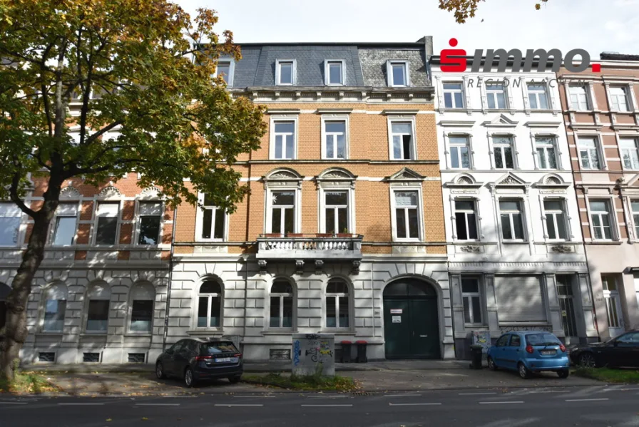  - Zinshaus/Renditeobjekt kaufen in Aachen - Denkmalgeschütztes 7-Parteienhaus mit tollen Stuckornamenten und vier Innenhofstellplätzen