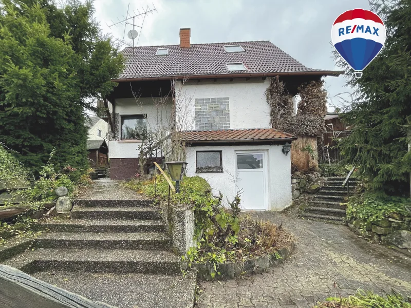 Front - Haus kaufen in Breitenbach - Wärme und Geborgenheit: Ihr neues Zuhause in Breitenbach
