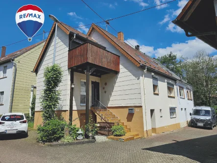 Titelbild - Haus mieten in Niederkirchen - Ihr neues Zuhause wartet auf Sie…! Charmantes Einfamilienhaus ZU VERMIETEN!