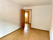 22 Zimmer 1 (Wohnung DG)