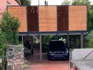 Carport (Sommerfoto)