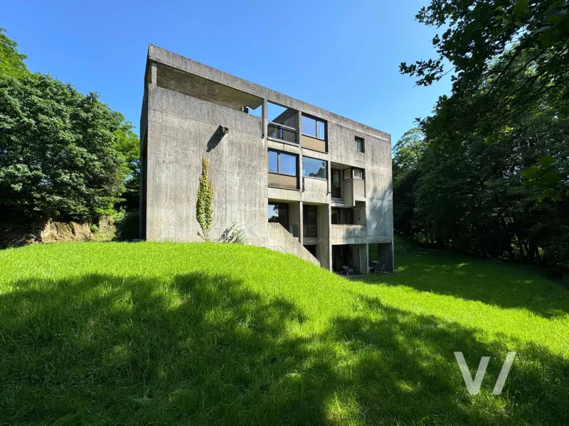 Ansicht - Haus kaufen in Mandelbachtal - Einmaliges Architektenhaus mit weitläufigem Grundstück im Mandelbachtal - Heckendalheim