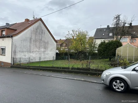 Straßenansicht - Grundstück kaufen in Neunkirchen/Saar - Baugrundstück in ruhiger Seitenstraße von Wiebelskirchen