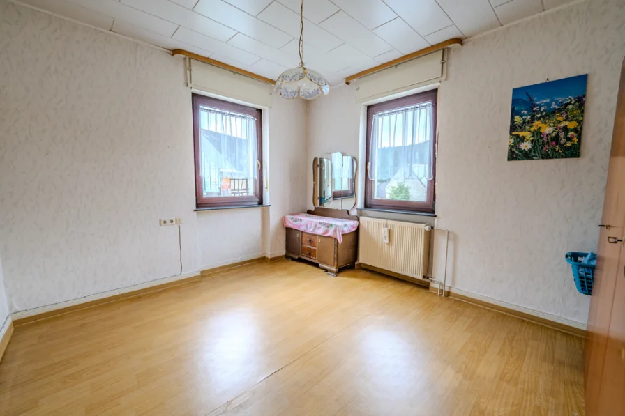 Schlafzimmer 1