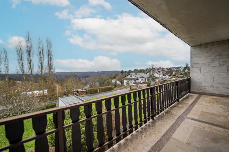 Balkon mit tollem Fernblick