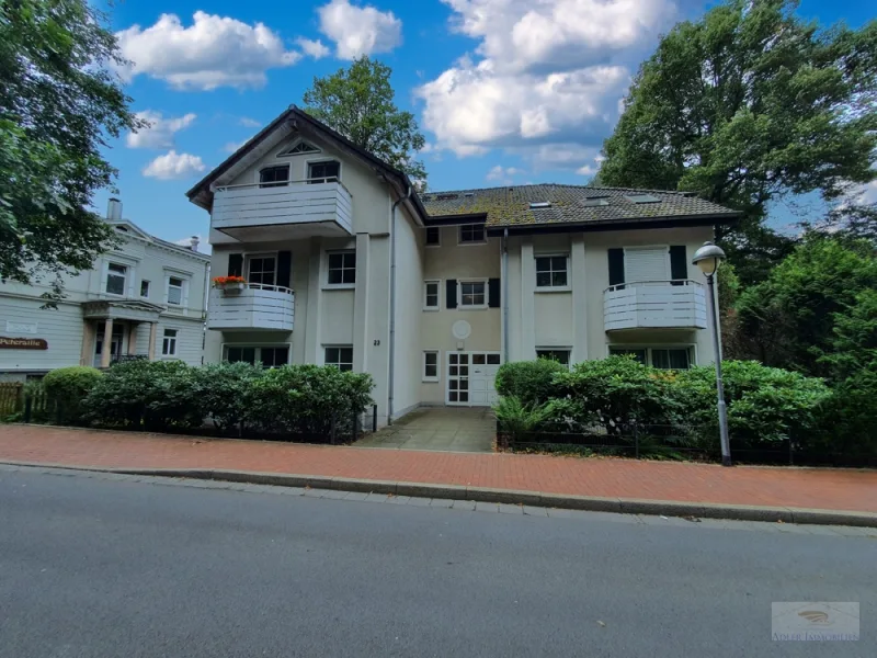 Hausansicht - Wohnung mieten in Lüdenscheid - Stadtzentrale EG-Wohnung im Grünen, 3 Zimmer, großer Balkon